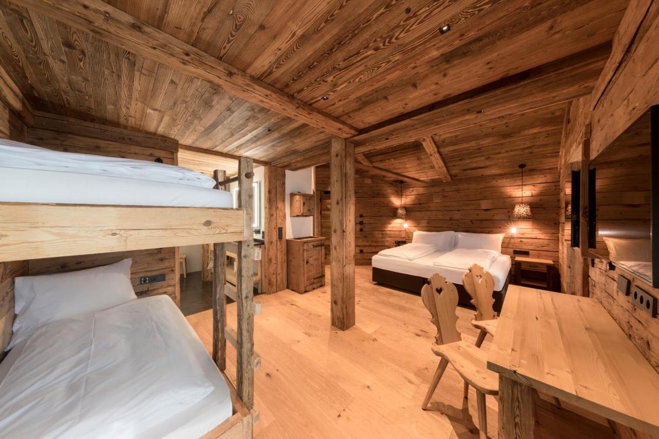 ホテル Rifugio Salei カナツェーイ エクステリア 写真