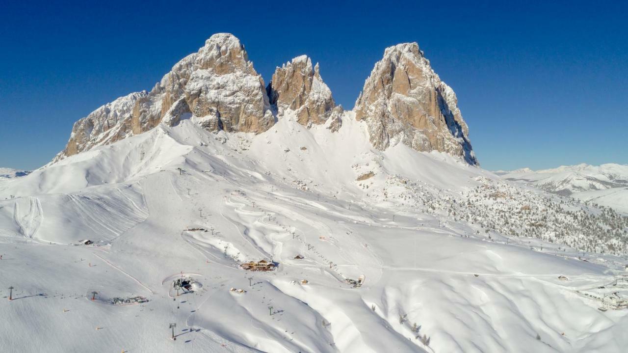 ホテル Rifugio Salei カナツェーイ エクステリア 写真