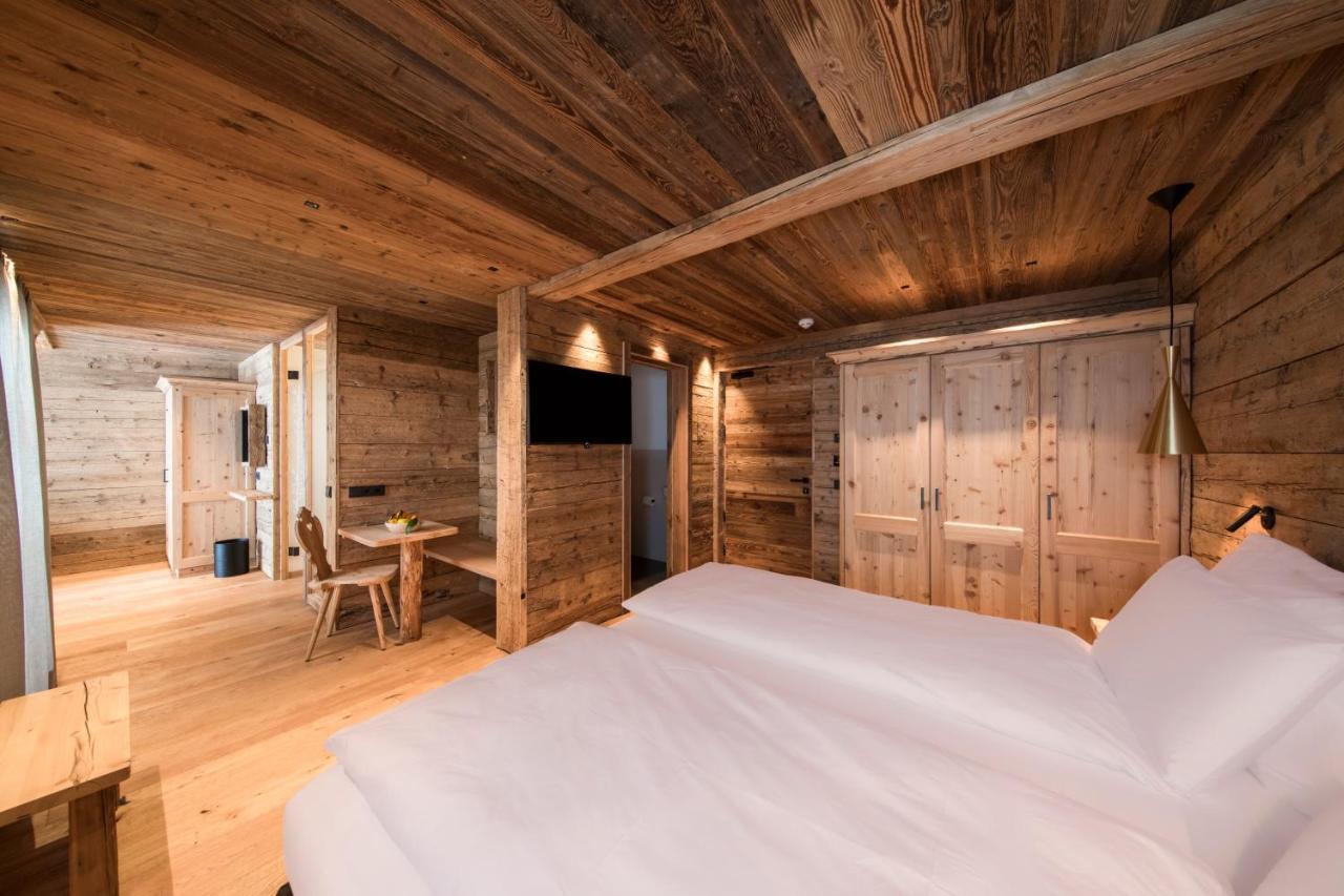 ホテル Rifugio Salei カナツェーイ エクステリア 写真